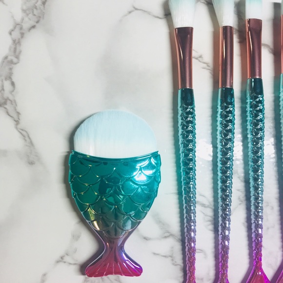 ✨ 11 Piece Mermaid Makeup Brush✨ - Picture 4 of 5